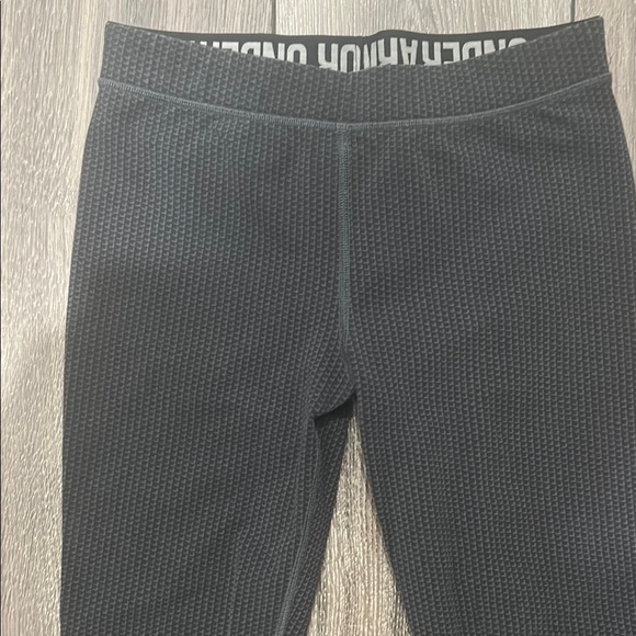 Under Armour Black Leggings for Active Comfort -waffle design Size XS - Picture 3 of 6